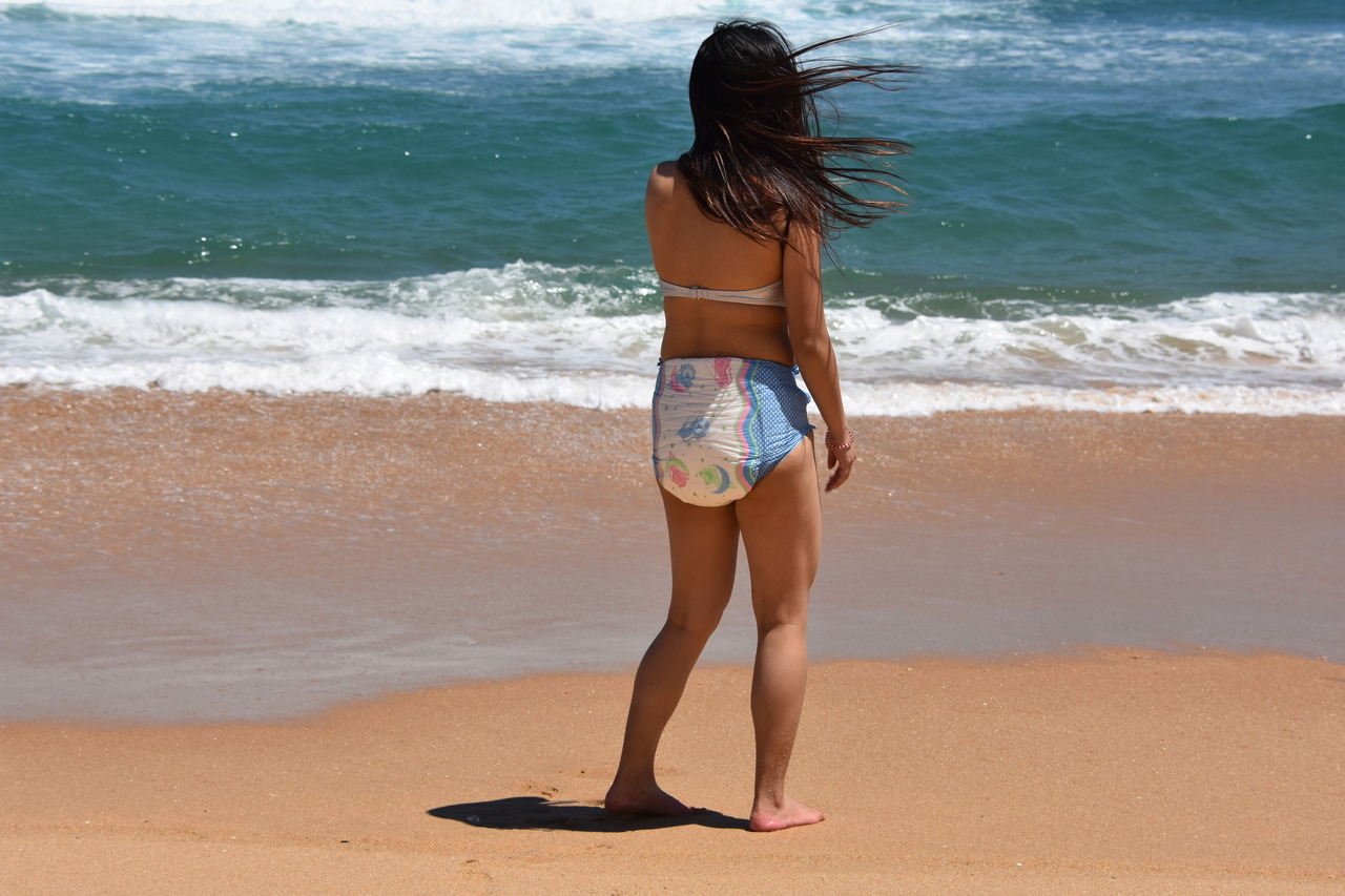 dipsandlife:  Diapers and sports: Part 5Diapers and swimmingThis topic has already