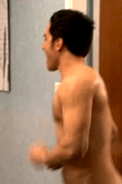 el-mago-de-guapos: Jared Turner  Go Girls 1x11 (also shirtless Jay Ryan walks in on him) “I might just umm…” Click here to catch Jay Ryan naked! 