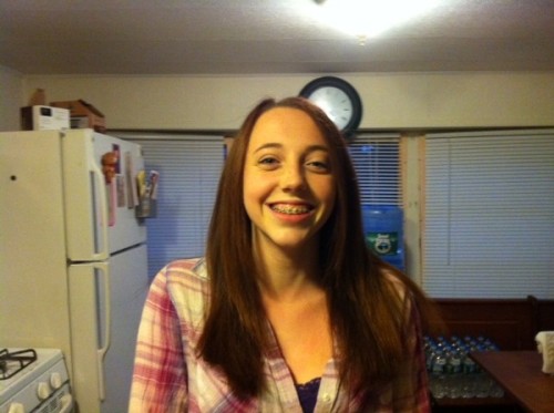 imamoxley-ambrosekindabitch:  I don’t ask for much, this is a friend of mine, her name is Ashley Murray, she is 16 years old, and she is missing. She is from Southold, New York on long island, She is around 5’4” 140 pounds with auburn and baby