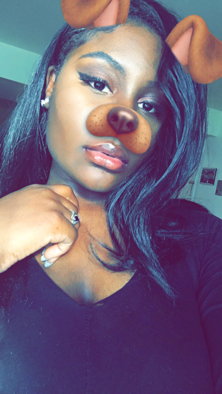 dupreshalavonne:  I didn’t know which one to post so..✨🍫😏 