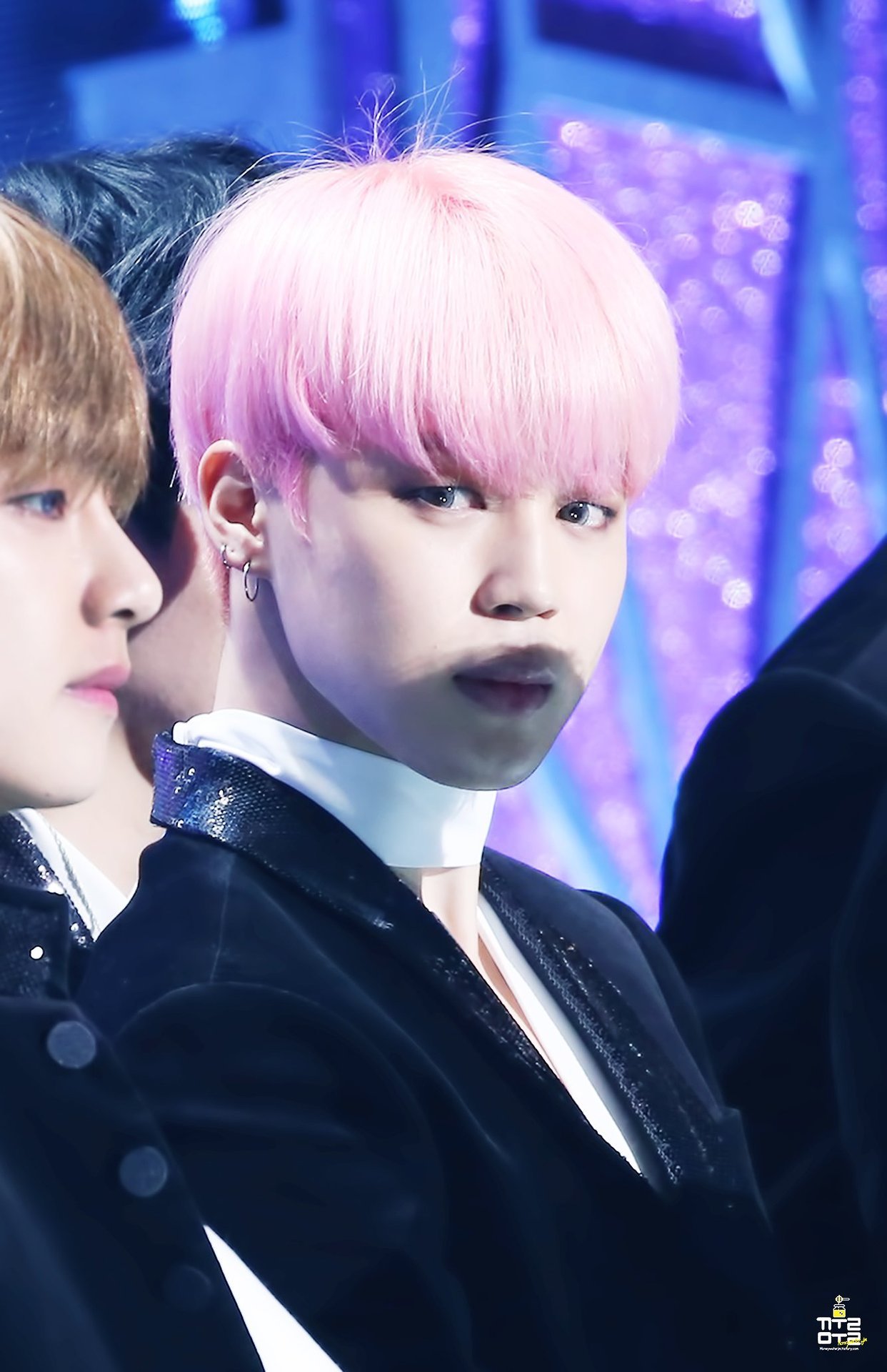 ALL FOR BTS : © 꿀물 | Do not edit.