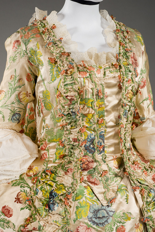 Robe à la française, 1760-75From Historic Deerfield Museum