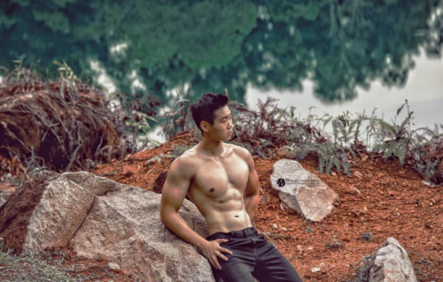 gaygrinderbuff:21 yo hottie - Walter Soh IG - Walter_soh Damn that muscles