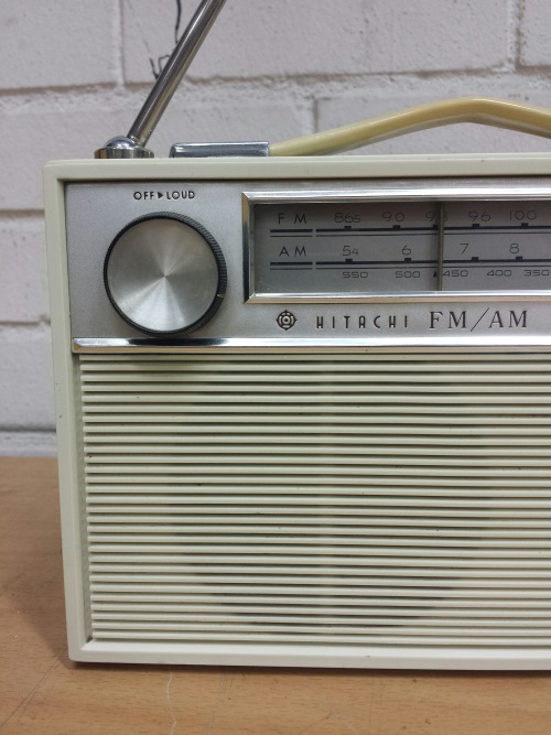 Hitachi KH-903 FM/AM Transistor Radio, 1965