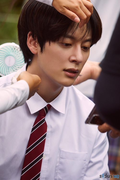 210310 DONGHYUN in the behind the scenes for his leading role of the movie 인싸 (INSSA) ~ part 2Cr: si