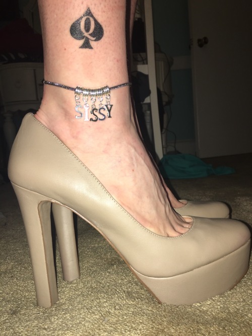 sissyslutmallory: Mistress forced me to get a new tattoo, it was so humiliating getting this done @s