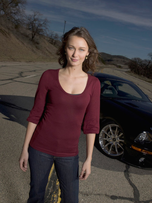 gentlemankidnapper:Deanna Russo in the TV Serie Remake Knight Rider