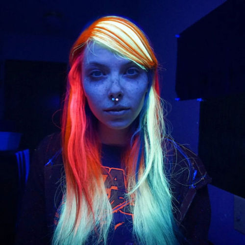 culturenlifestyle:  Sporting A “Bright” and Colorful Look : Glow In The Dark Rainbow Hair Trends The latest hair color trend that is taking over the internet like a storm is neon accented glow in the dark hair. Manic Panic have produced a vegan and