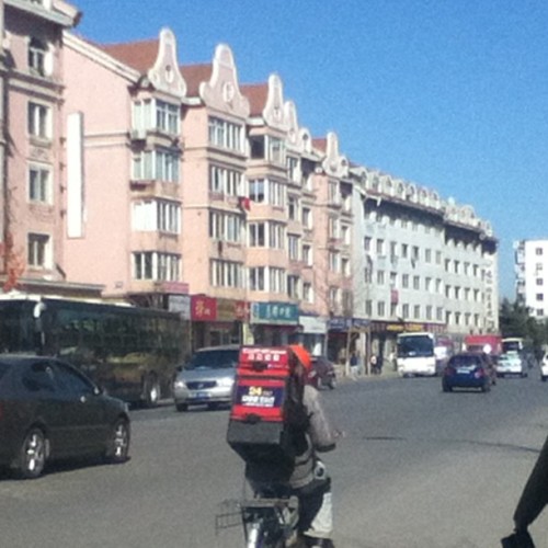 Just another day in dalian. Pro-tip: what KFC at 3 in the morning. That guy on the bike will do it for you, KFC and McDonald’s deliver 24/7 here.