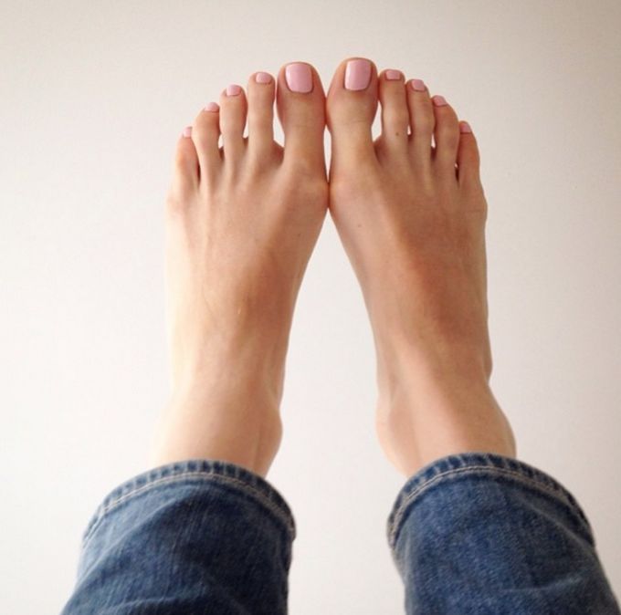 Only sexy feet