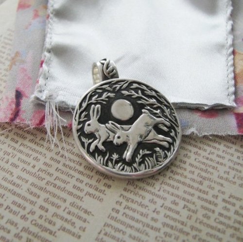 figdays:“Frolic” Pendant //SilverWishes