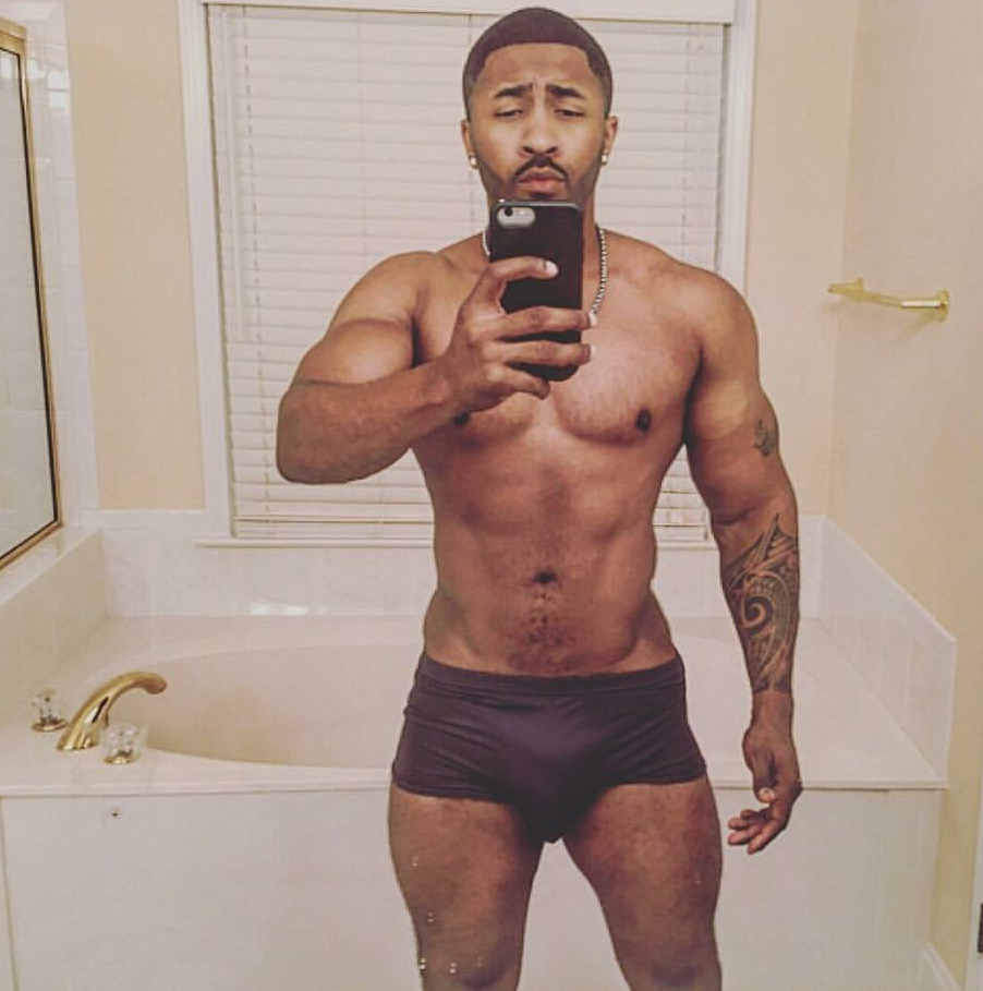 michealg87:  SEXY ASS ATL NIGGA…..💪😍