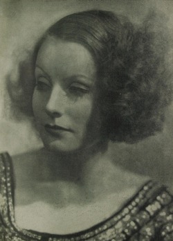 deviatesinc:  Greta Garbo, 1932 