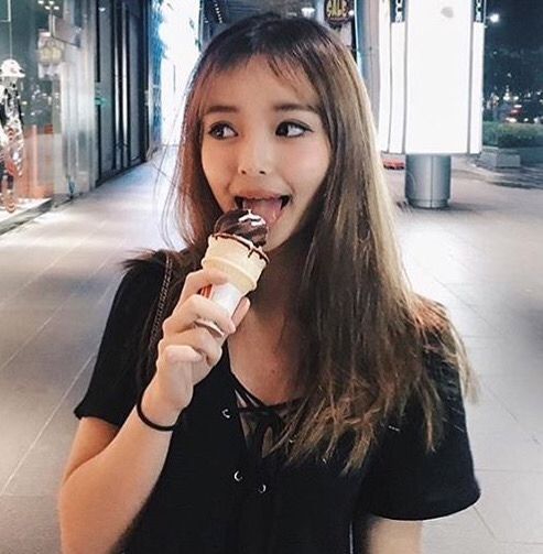 jessicaiswet:  sgchios:  Follow @SGChios in search for the prettiest, hottest, cutest