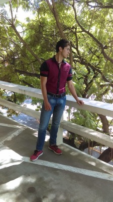 Hugopxd99:  Zahedd:  Kevin Enseña Su Rico Culo. Estudiante Del Unitec Ecatepec Si