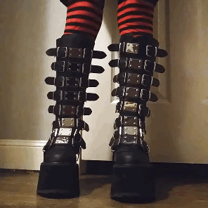 Ghoulia Yelps!