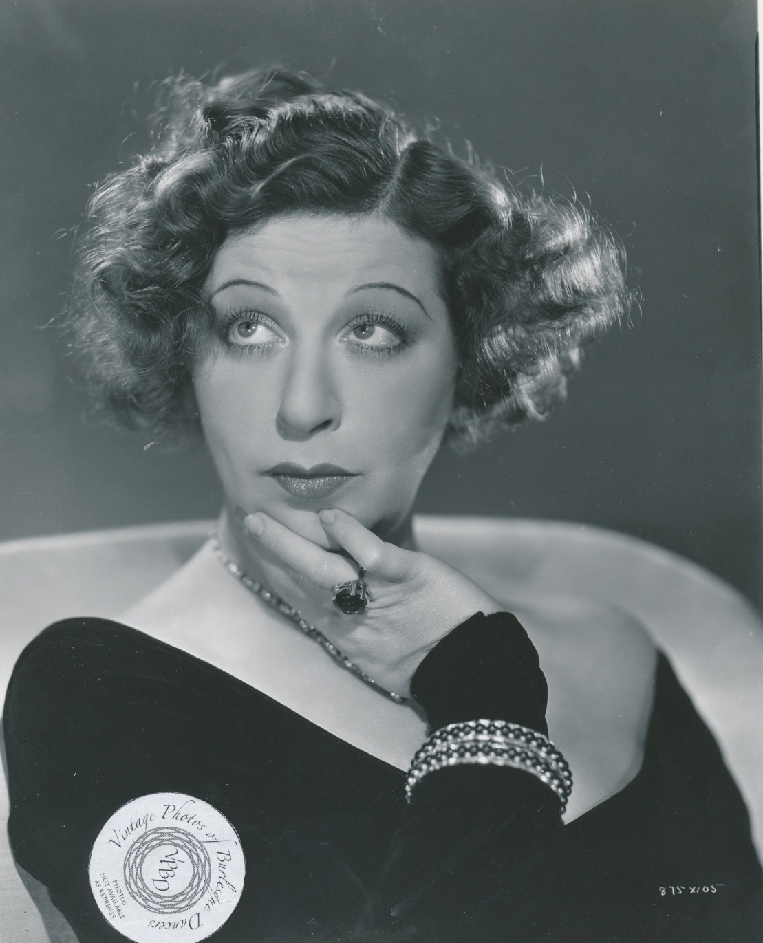 burlyqnell:  Fanny Brice: vintage 8x10 photoFanny was born Fania Borach 29 October