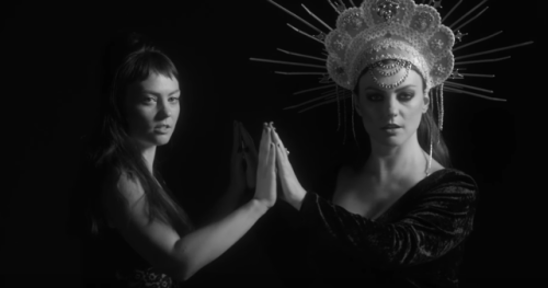 darktimecowboy:Angel Olsen // All Mirrors