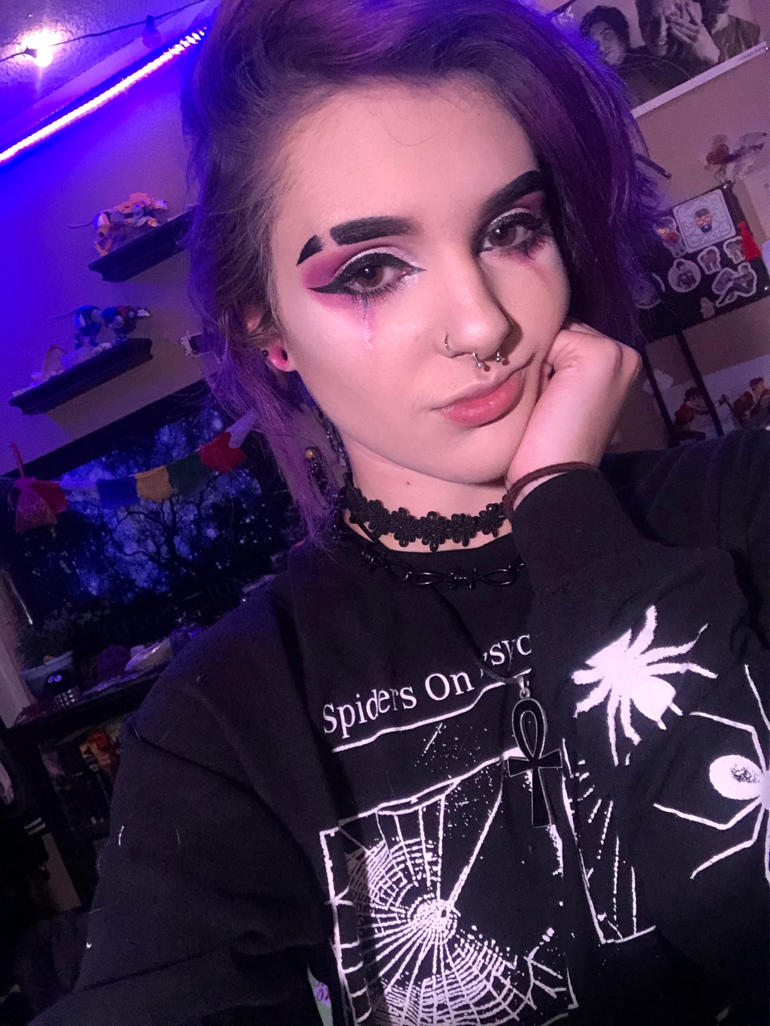 diy-punx:It’s interesting the webs we weave 🕸🕷