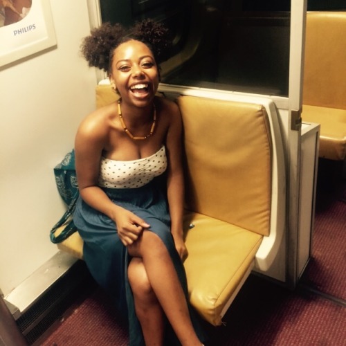 chocolatecakesandthickmilkshakes:  unicornsvsturtles:  Blackout day 😁🌞  big up DC. I can always tell by the street lights. OH!! you are lovely.   I can tell by the inside of that train