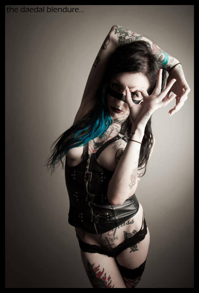 ohmygodbeautifulbitches:  Raven Scar 