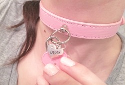 ohpoorbaby:  Thank you Daddy! 💖🔒 (the engraved tag shipped separately and isn’t here yet but I’m still so excited for my new collar!)