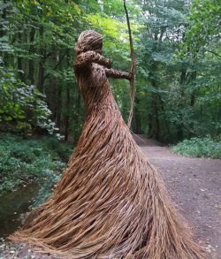 brawltogethernow:  womansart: UK contemporary sculptor known as Anna &amp; the Willow creates nature-inspired sculptures made from rods of willow  things like this have such an energy like straw dolls and roughly carved stumps just human enough to feel