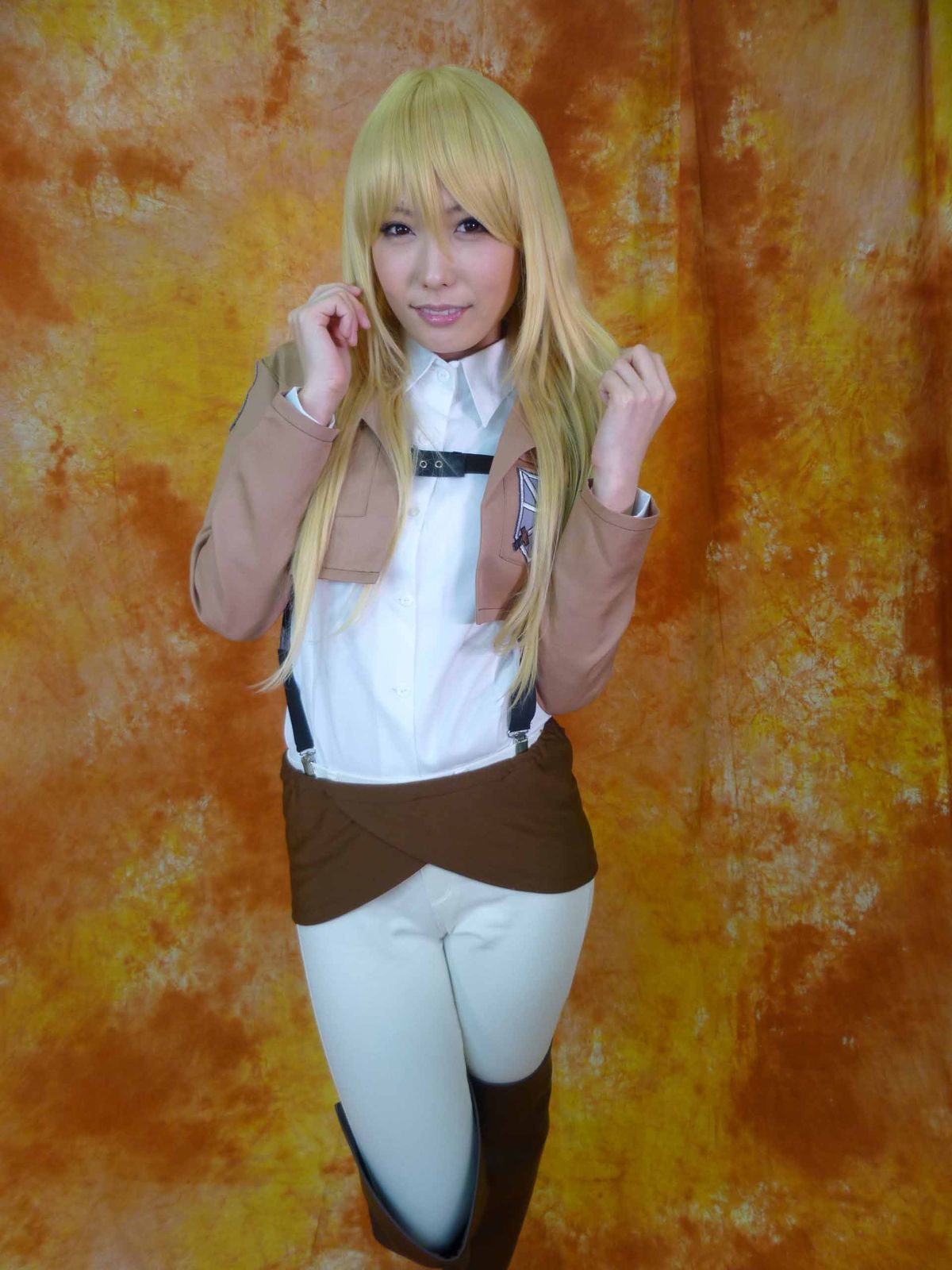 cosplaygirl:  小鳥遊屋COSPLAYERS館:ROMけっと会場での有村千佳ちゃんの写真と、新作、イベント告知