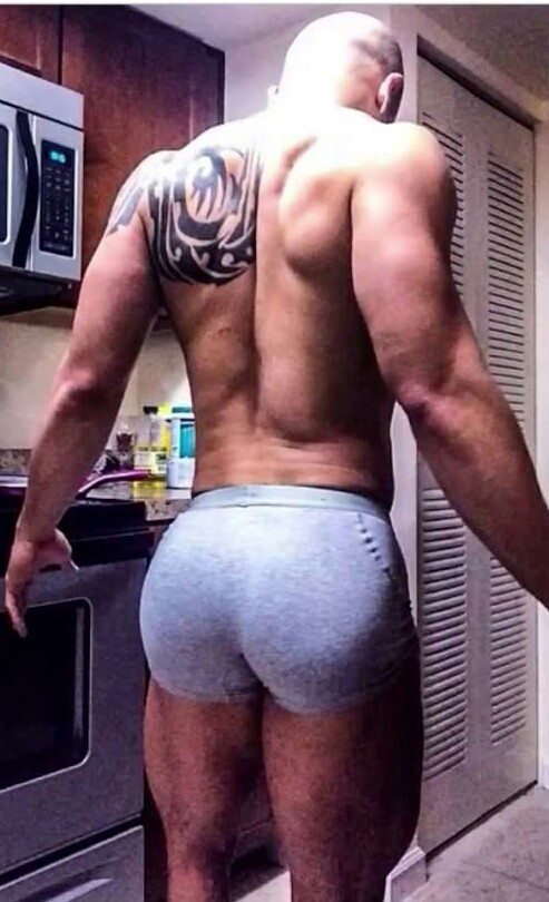 dominicanblackboy:  Yellowboi fine fat muscle latin ass!😍