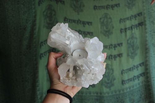 tie-dye-skiess:  Beautiful Quartz candle