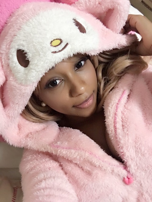 ebunnybee: It’s cold enough for My Melody adult photos