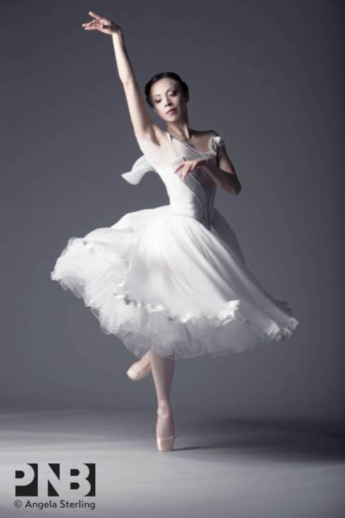 yoiness:   © Angela Sterling  Kaori Nakamura as Giselle, Pacific Northwest Ballet