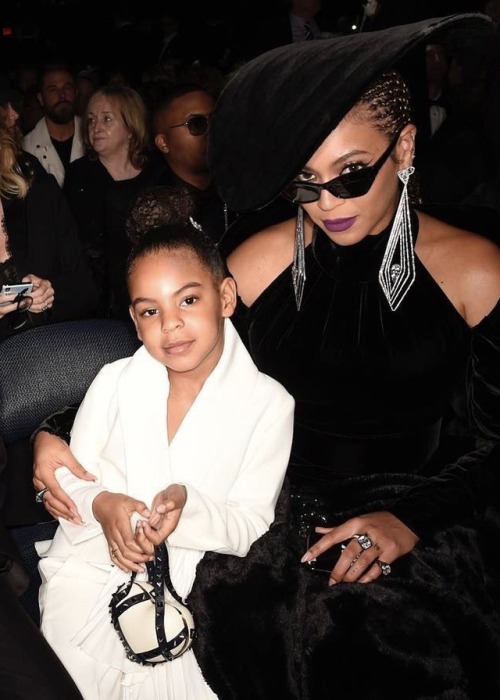 XXX girlsluvbeyonce:Beyoncé & Blue Ivy at photo