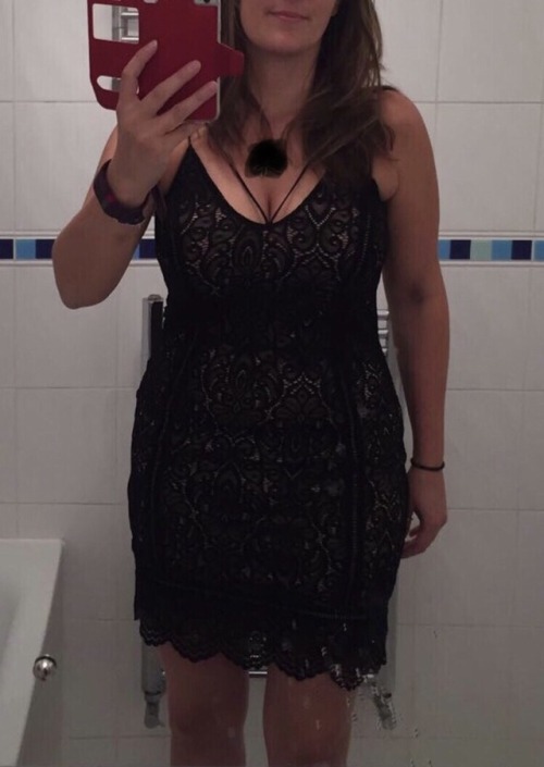 h0tafwives: My wife in need! A sexy AF wife indeed!!