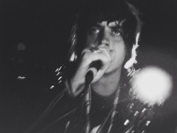 forclearskies:  From all the pictures I took of Julian at The Roxy, this one is my favorite ಥ‿ಥ 