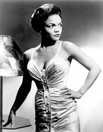 EARTHA KITT                                        1927 - 2008