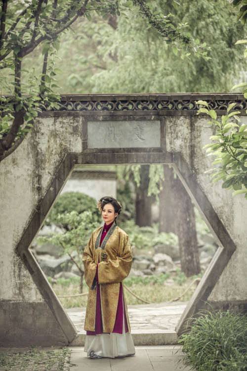 fuckyeahchinesefashion: Hanfu photography 粉黛流芳