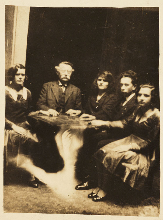 collectorsweekly:  Ghosts in the Machines: The Devices and Daring Mediums That Spoke