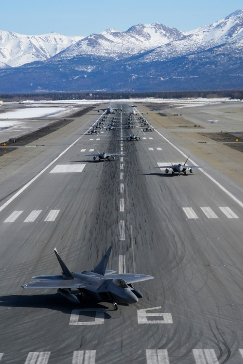 eyestothe-skies: F-22 Raptors from the 3rd Wing