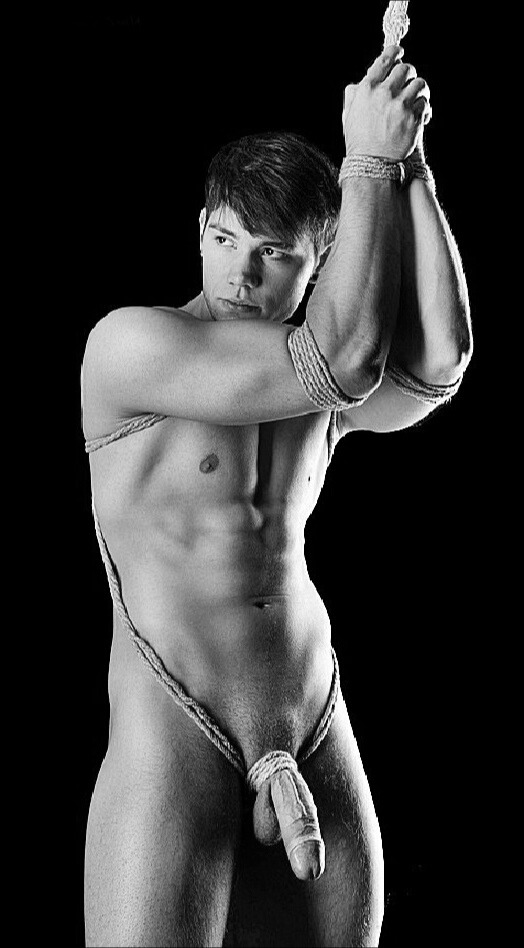 mirecos:  ★ over 5k followers ★ over 100k b&amp;w ★  ★ follow on ★