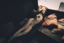 nudesartistic:  Photographer:    Adolfo