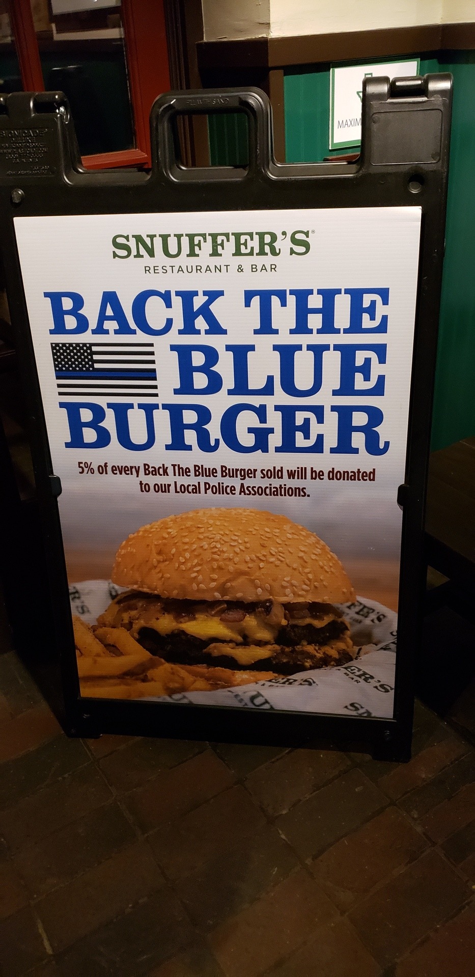 starry-genome:  sos-sos-sooos:  fruitliquid:      You order this burger and it comes