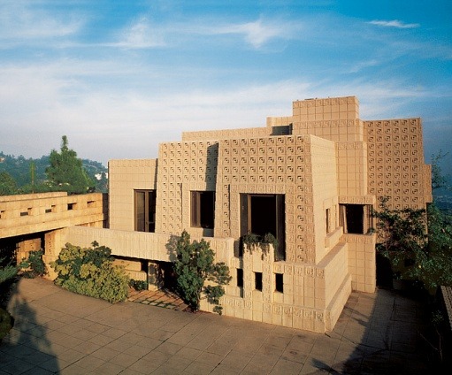 ohthethingsillsee:  Ennis House (Los Angeles, California) 