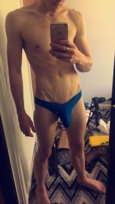 undies-speedos:Good for the beach?