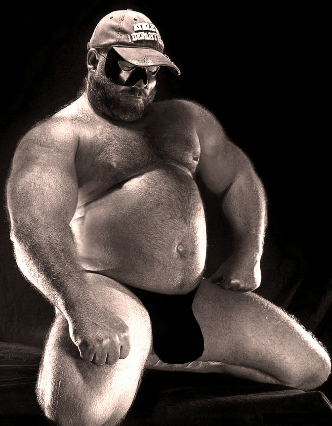 thebigbearcave:  pgrant1270:  Well fed bear ready to get dirty  I ♥S THIS PIC,