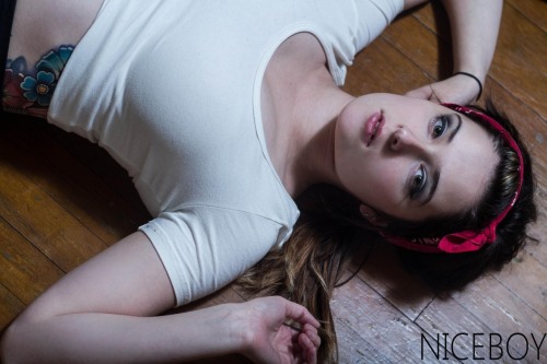 altmodelgirlcrush:  Arttoo Suicide