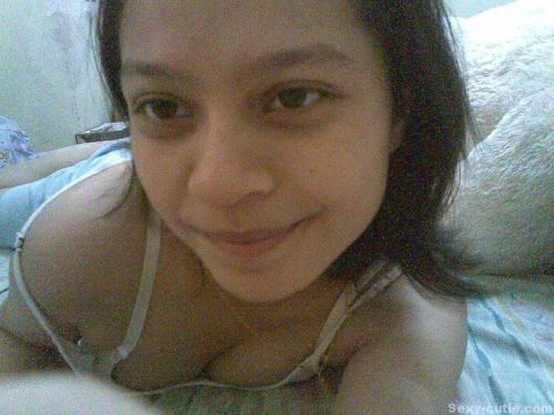 john843:  andy6673:  jaguhkote:   themalaysexaddict:   Hari ini kan hari Jumaat, jangan biarkan teman wanita anda kesangapan. Layanilah dia, nafkah batin jangan diabaikan   Kalo dpt mmg aku buat bini   Ada telekung kat belakang!! HAHAHAHA   Nice pussy