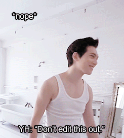  When Jonghyun cracks a note 