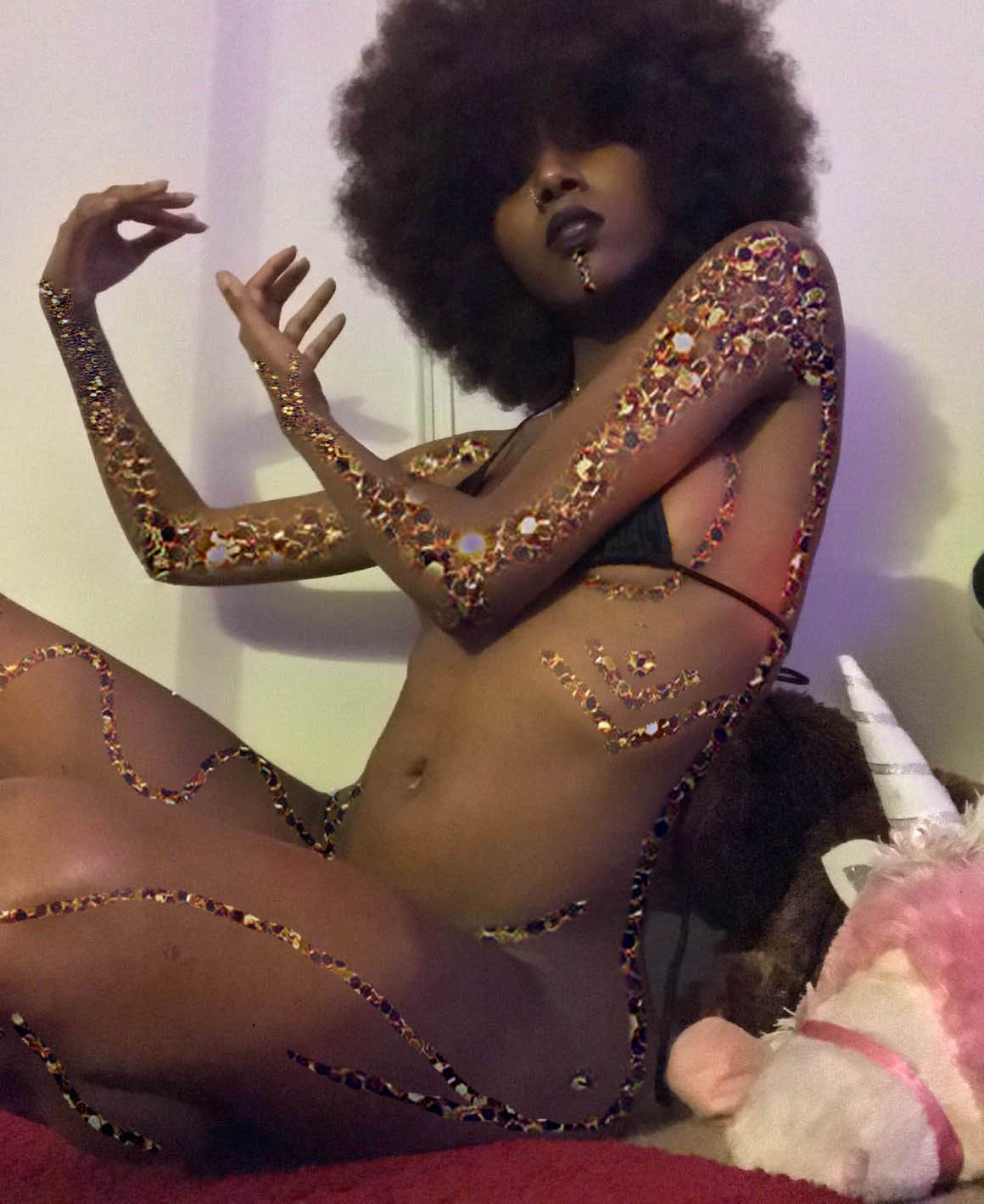 jxnchuriki:  barelypervrted:  @jxnchuriki you are the glitter princess.  Stardust