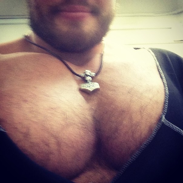 buffedbeef:Alexey LesukovFull chested  Christ he has gone from boyish to full blown